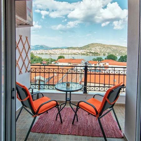 Anna'S House Apartment Kastoria Ngoại thất bức ảnh